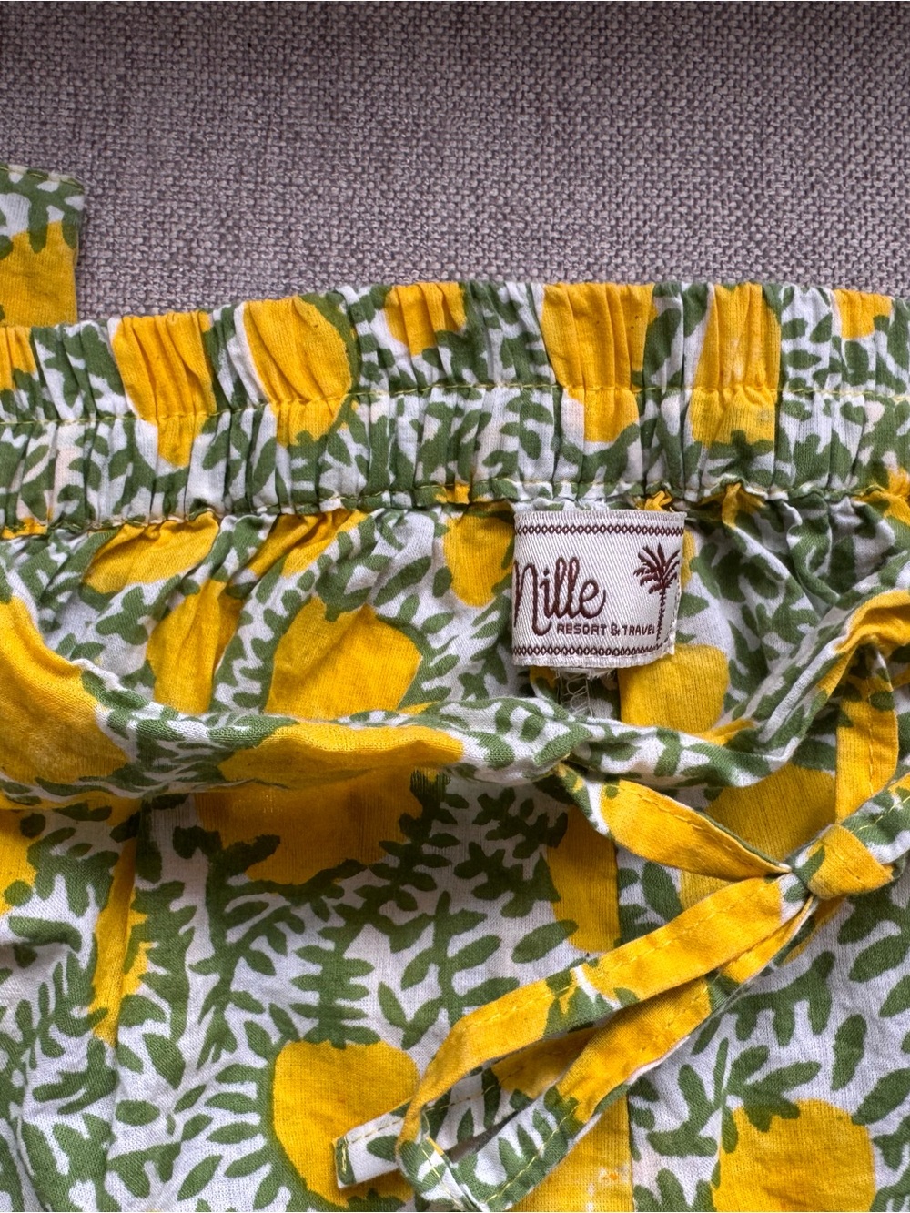 Mille resort wear lemon pants